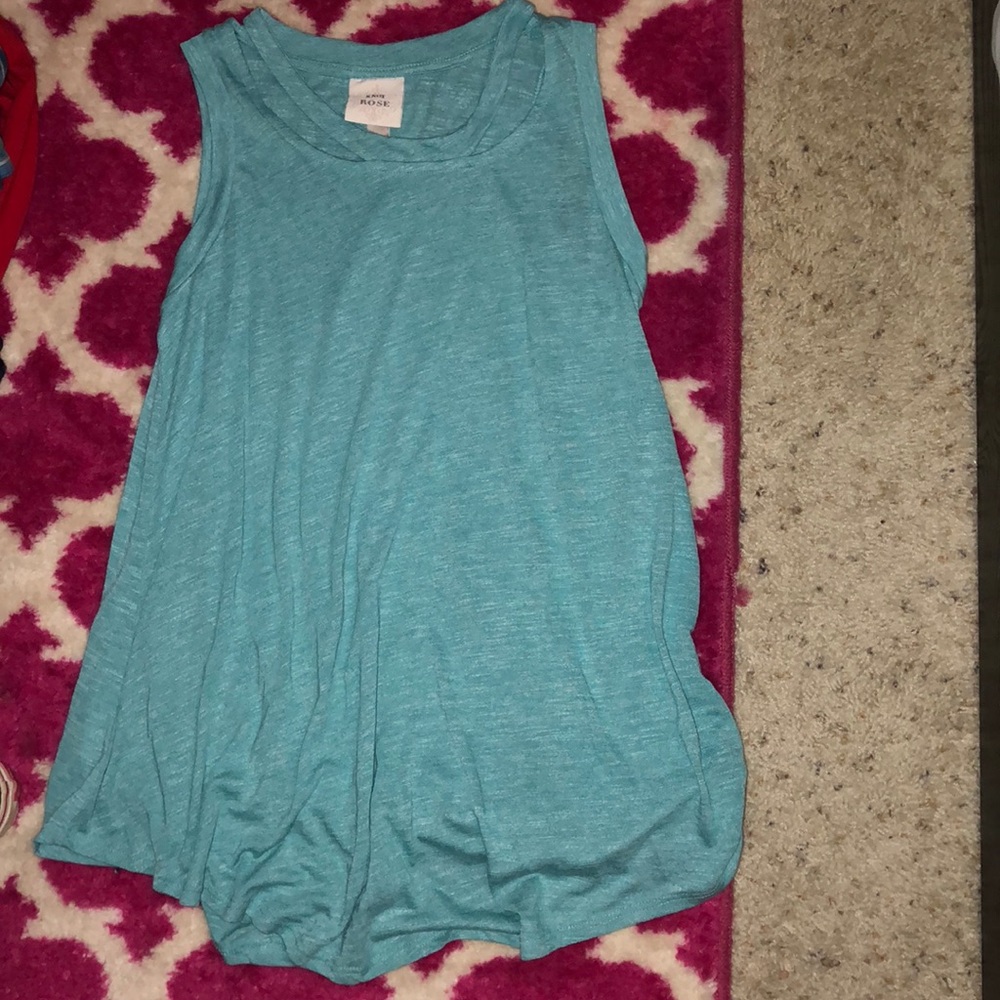 Turquoise tank top!